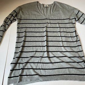 Old Navy Sweater